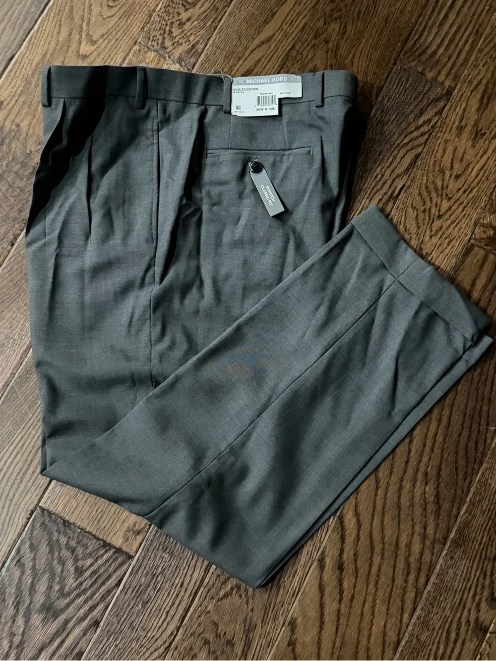 NWT Michael Kors Men’s Size 36x30 Dress Pants  Pleated Charcoal Grey Classic Fit